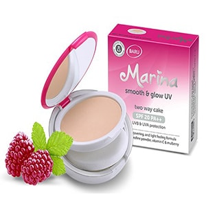 Marina Two Way Cake Smooth & Glow UV, Bedak Padat untuk Kulit Berminyak terbaik