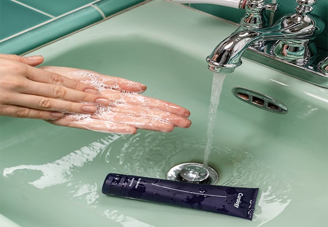 Pilih Pembersih Wajah Yang Tepat